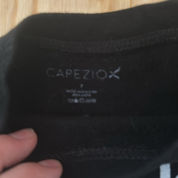 CAPEZIO | CREWNECK - Picture 2 of 2